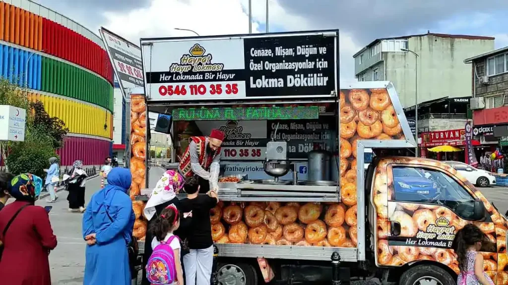 Hayır Lokması Döktürme ve Lokmacı Hizmeti