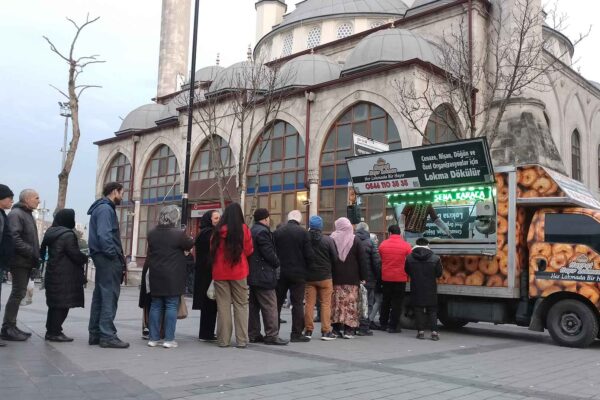 Hayır Lokması - Lokmacı İstanbul - Lokma Döktürme